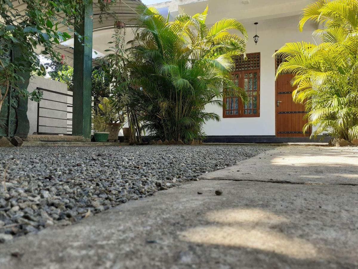 Golden Pearl Safari Villa Udawalawe Exterior foto